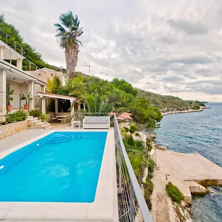فيلة Luxury Beachfront Anemos Hvar With Pool *