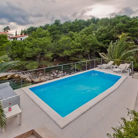 فيلة Luxury Beachfront Anemos Hvar With Pool