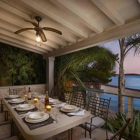 Luxury Beachfront Anemos Hvar With Pool فيلة