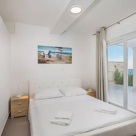 Luxury Beachfront Anemos Hvar With Pool هفار