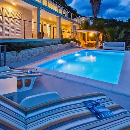 فيلة Luxury Beachfront Anemos Hvar With Pool