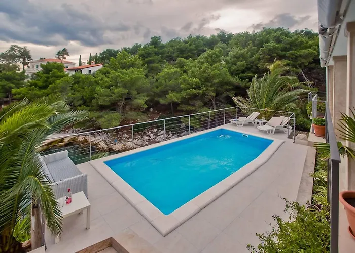 Vila Luxury Beachfront Anemos Hvar With Pool