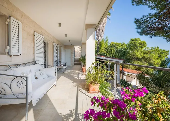 Luxury Beachfront Anemos Hvar With Pool Vila