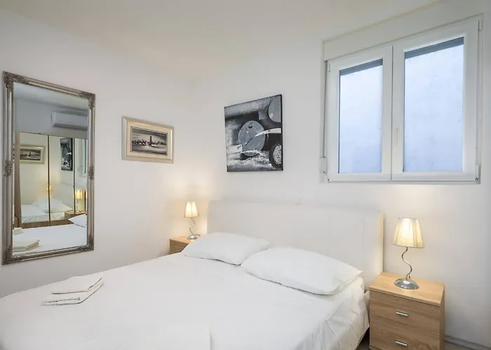 Luxury Beachfront Anemos Hvar With Pool Vila