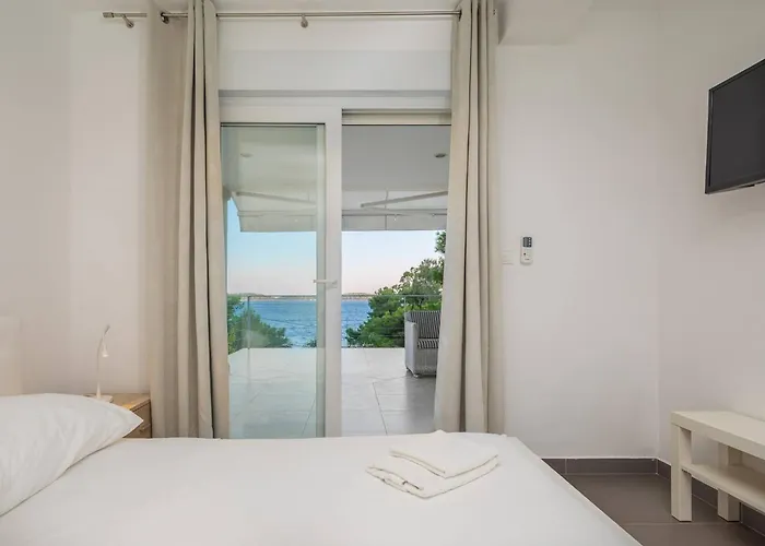 Luxury Beachfront Anemos Hvar With Pool